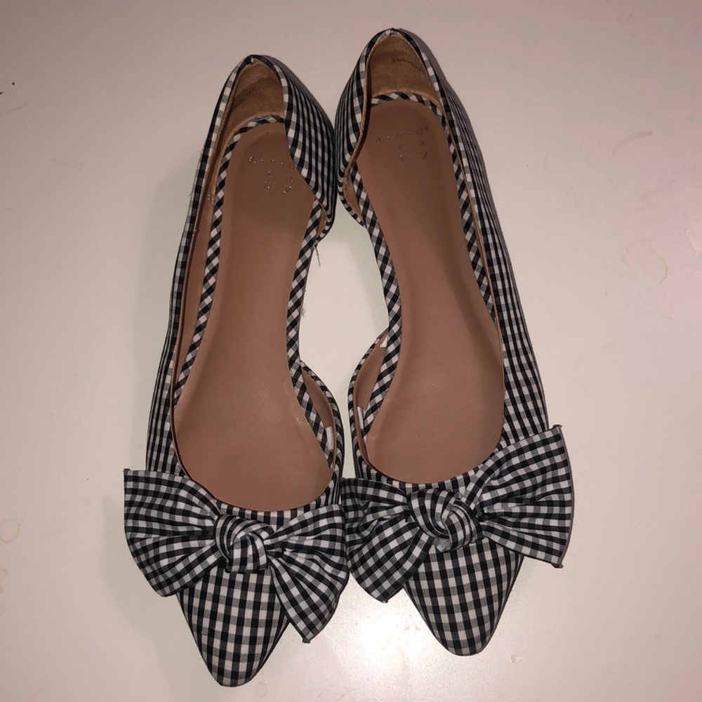 **NEW Andeawy Black and White Flats